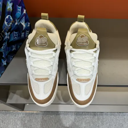 ルイヴィトン カジュアルシューズ