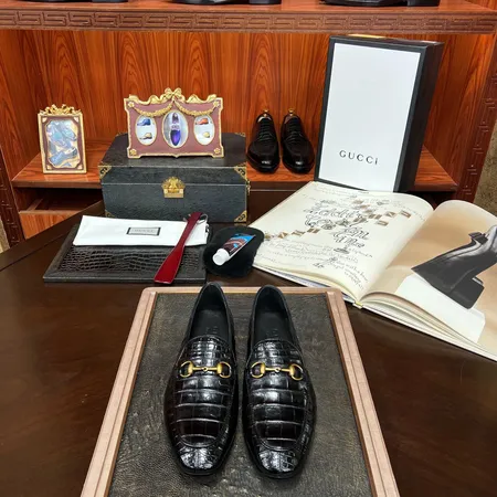 グッチ ビジネスシューズ