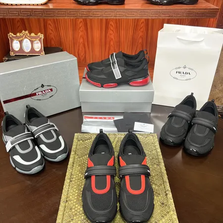 プラダ スニーカー