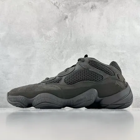 アディダス スニーカー