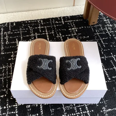 セリーヌ スリッパ