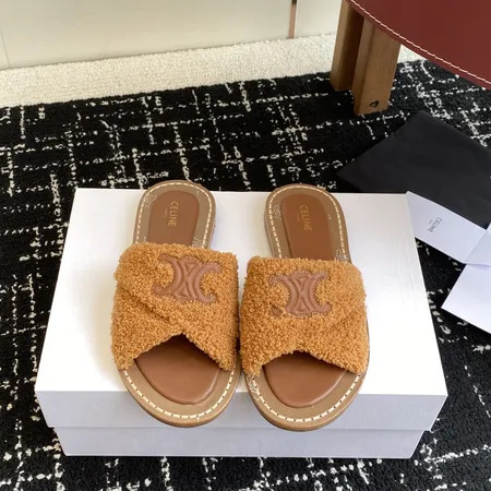 セリーヌ スリッパ