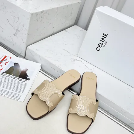 セリーヌ スリッパ