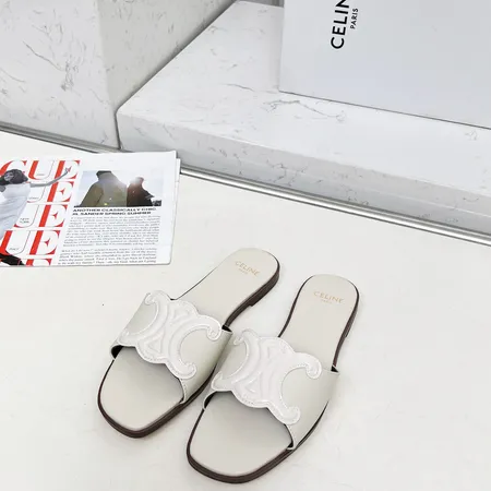 セリーヌ スリッパ