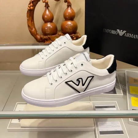 アルマーニ カジュアルシューズ