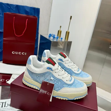 グッチ カジュアルシューズ