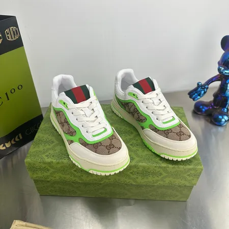 グッチ カジュアルシューズ