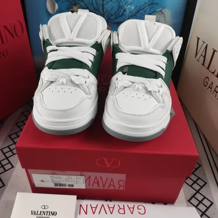 ヴァレンティノ カジュアルシューズ