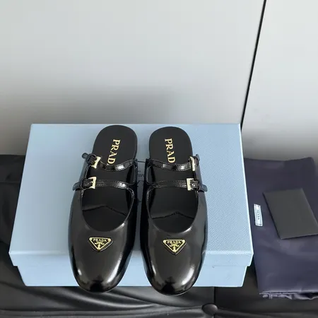 プラダ スリッパ