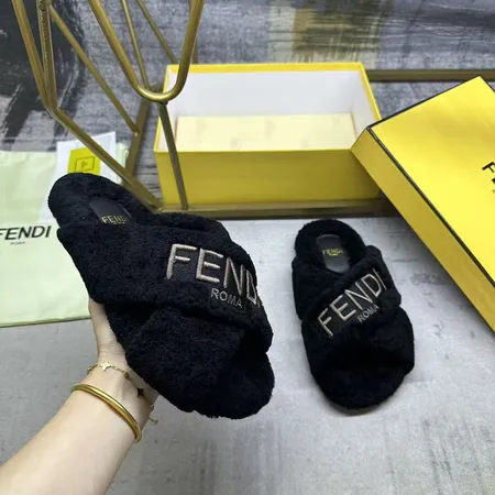 フェンディ スリッパ