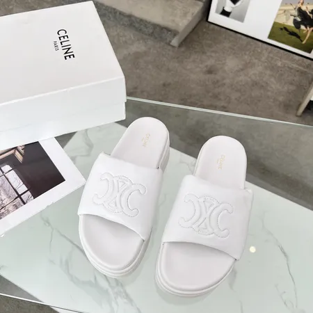 セリーヌ スリッパ