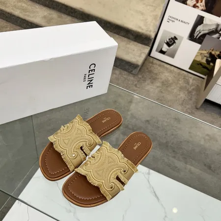 セリーヌ スリッパ