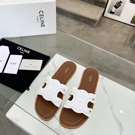 セリーヌ スリッパ