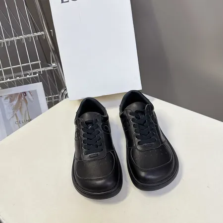 ロエベ カジュアルシューズ