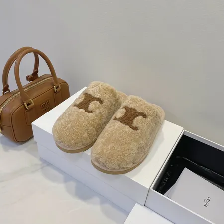 セリーヌ スリッパ