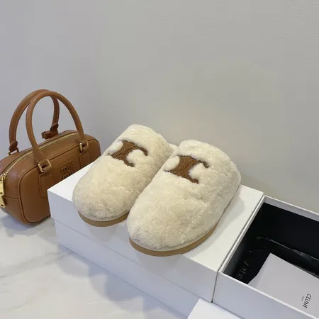 セリーヌ スリッパ