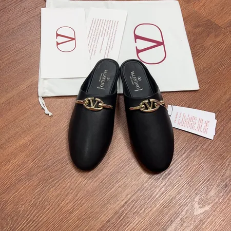 ヴァレンティノ スリッパ