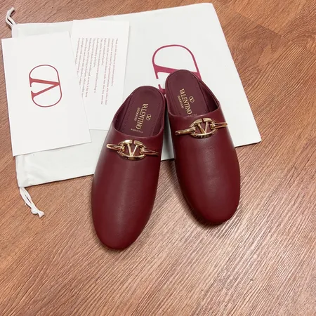 ヴァレンティノ スリッパ