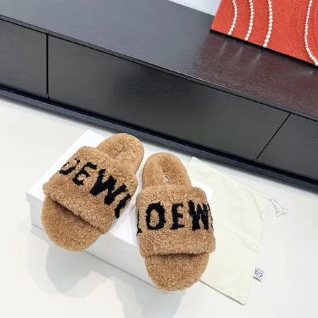 ロエベ スリッパ