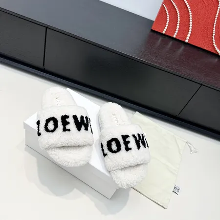 ロエベ スリッパ