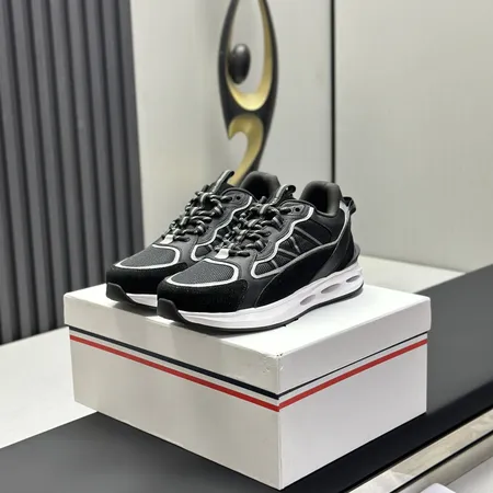 モンクレール スニーカー