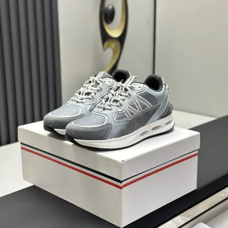 モンクレール スニーカー