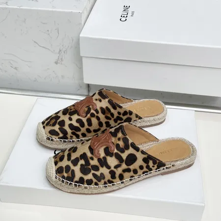 セリーヌ スリッパ