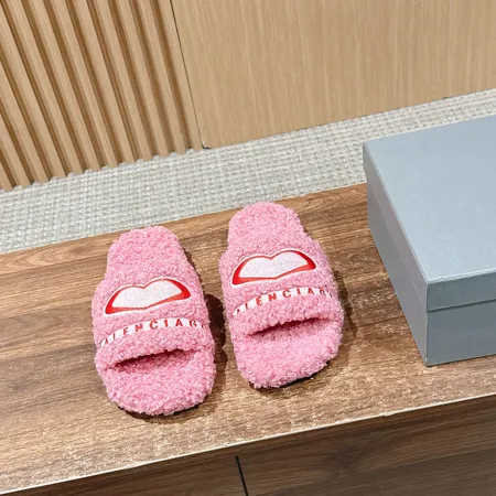 バレンシアガ スリッパ