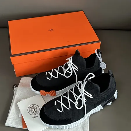 エルメス スニーカー