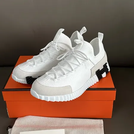 エルメス スニーカー