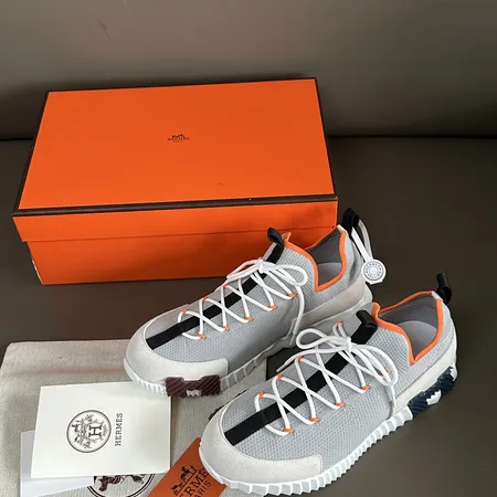 エルメス スニーカー