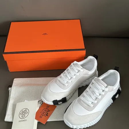 エルメス スニーカー