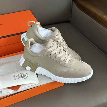 エルメス スニーカー