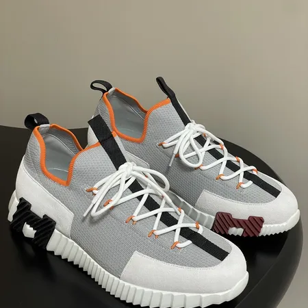 エルメス スニーカー