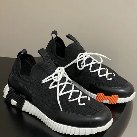 エルメス スニーカー