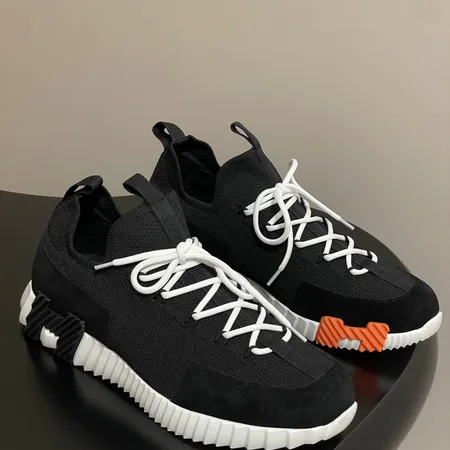 エルメス スニーカー