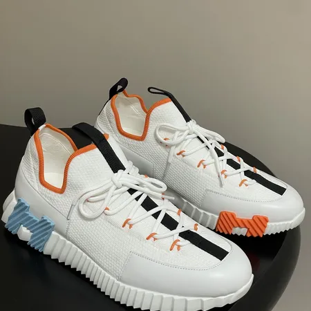 エルメス スニーカー