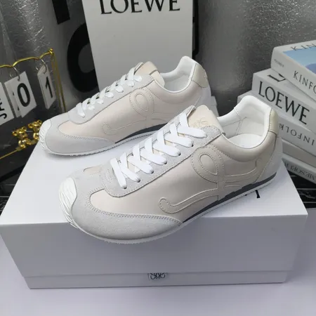 ロエベ スニーカー