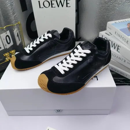 ロエベ スニーカー