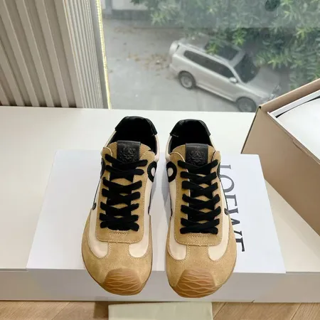 ロエベ スニーカー