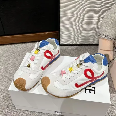 ロエベ スニーカー