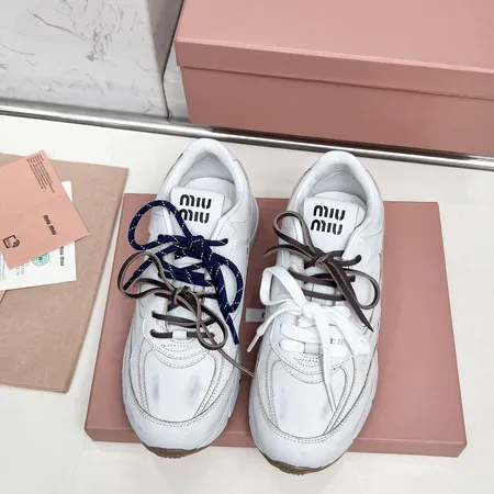ミュウミュウ スニーカー
