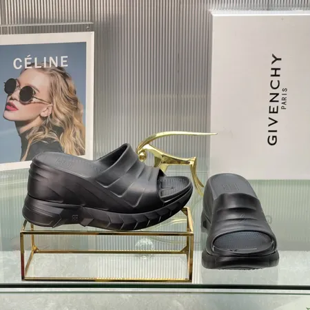 ジバンシィ サンダル