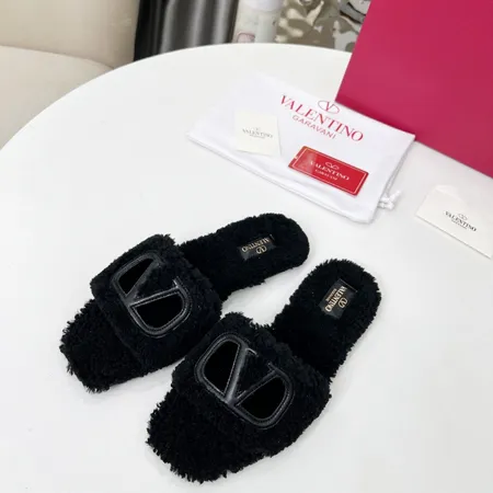 ヴァレンティノ スリッパ