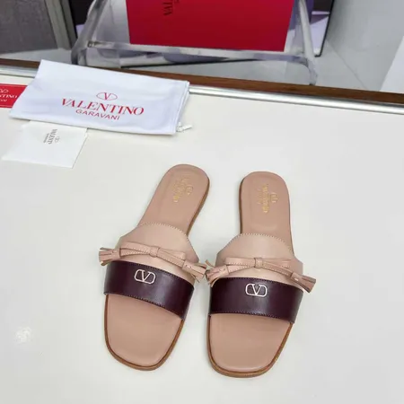 ヴァレンティノ スリッパ