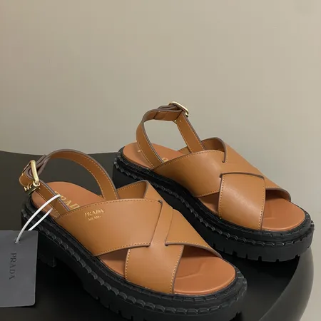 プラダ サンダル