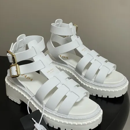 プラダ サンダル