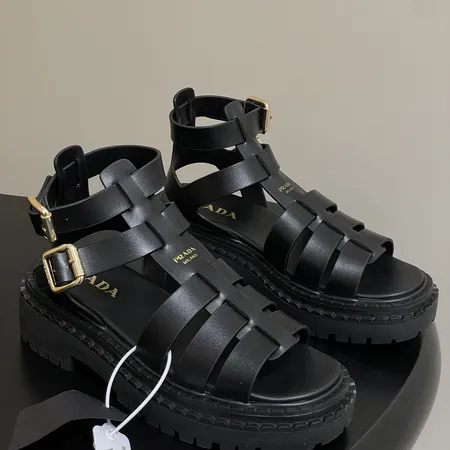 プラダ サンダル