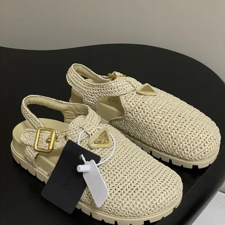 プラダ サンダル