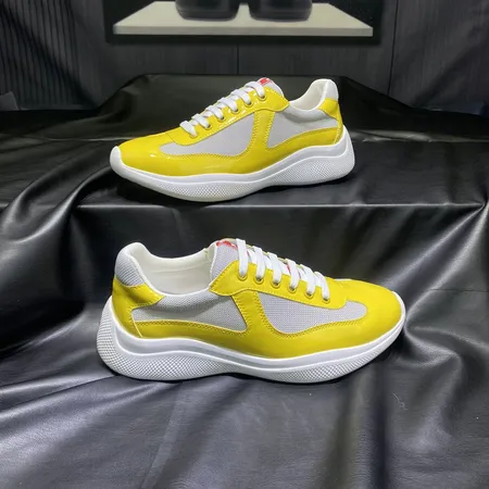 プラダ スニーカー